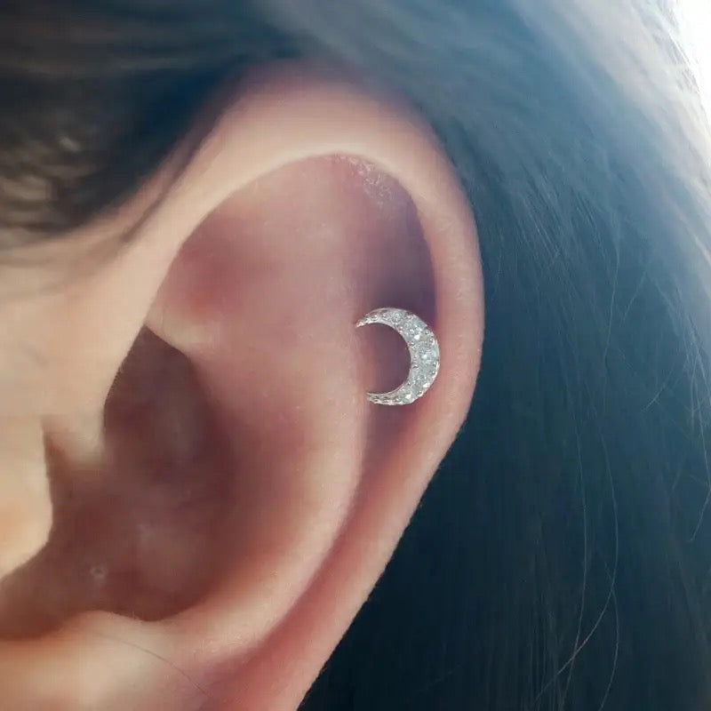 Single S925 Moon Stud Ear Piercing