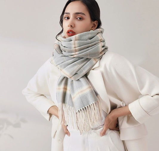 BEHTAN Grey Winter Scarf
