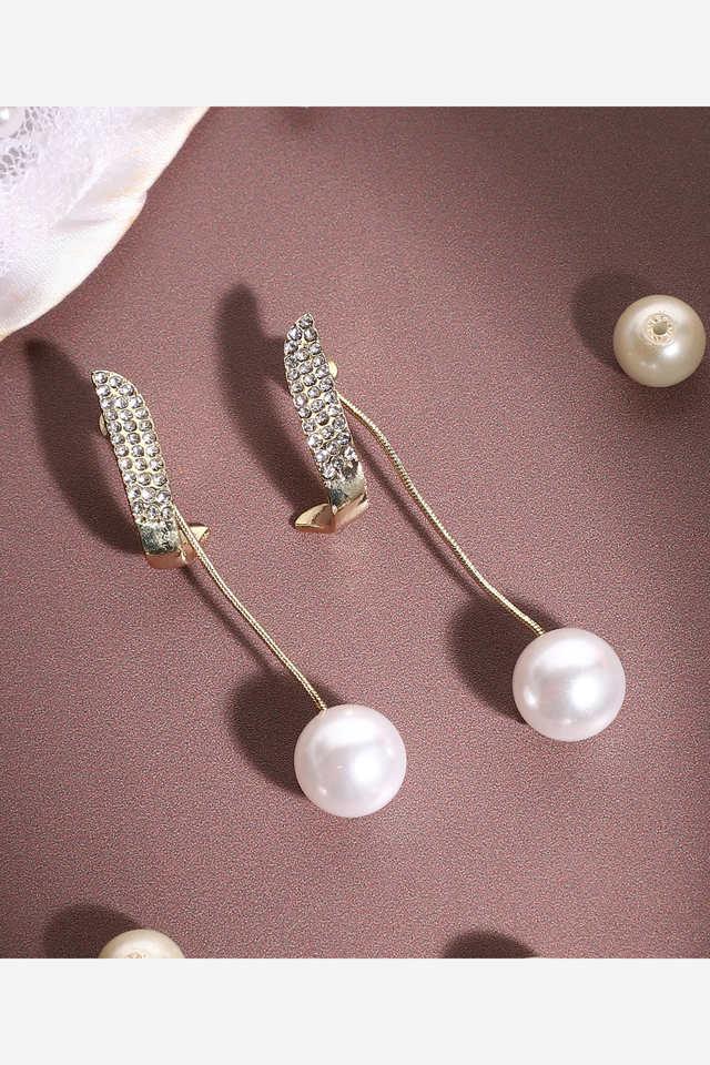 Hanging Pearl Winter Earring