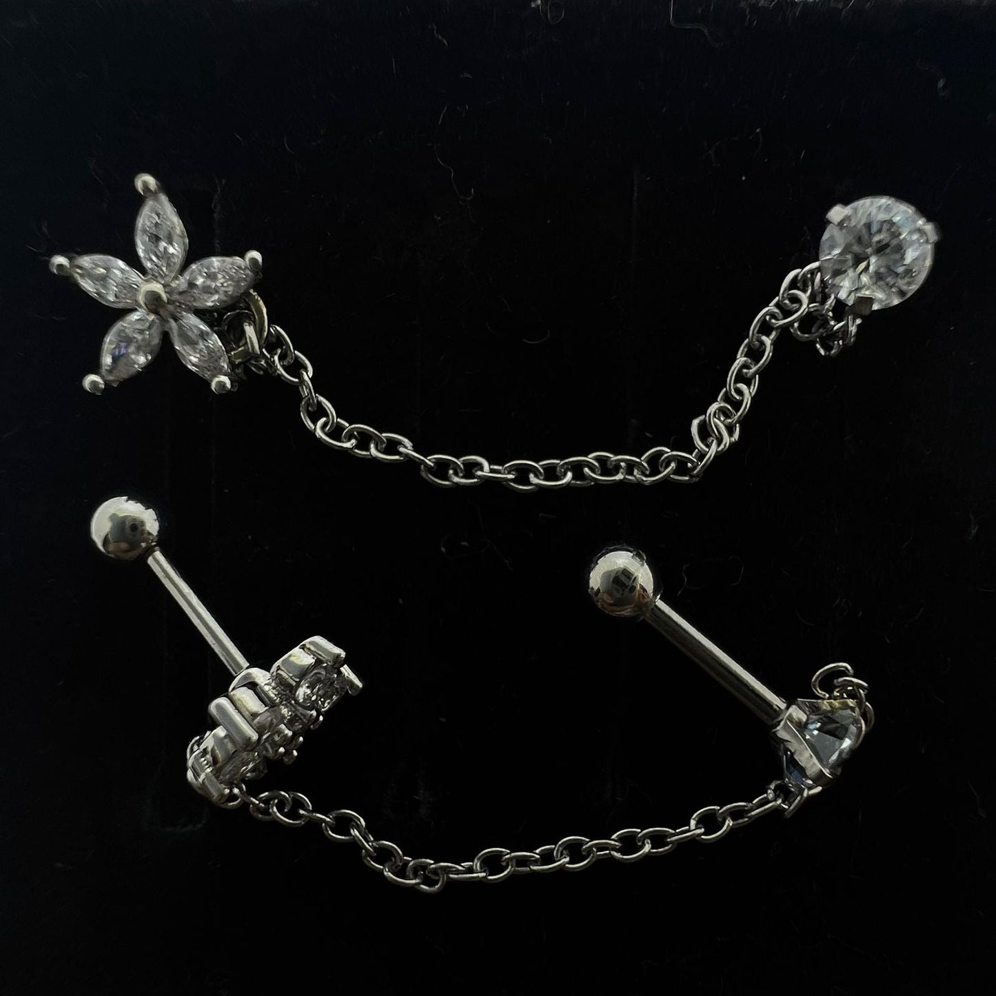 Chain Stud/Flower Ear Piercing (Model 1)