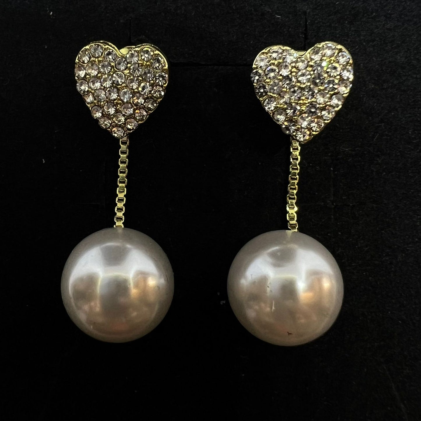 Heart Hanging Pearl Winter Earring